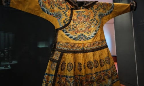 Hong Kong Palace Museum-silk brocade